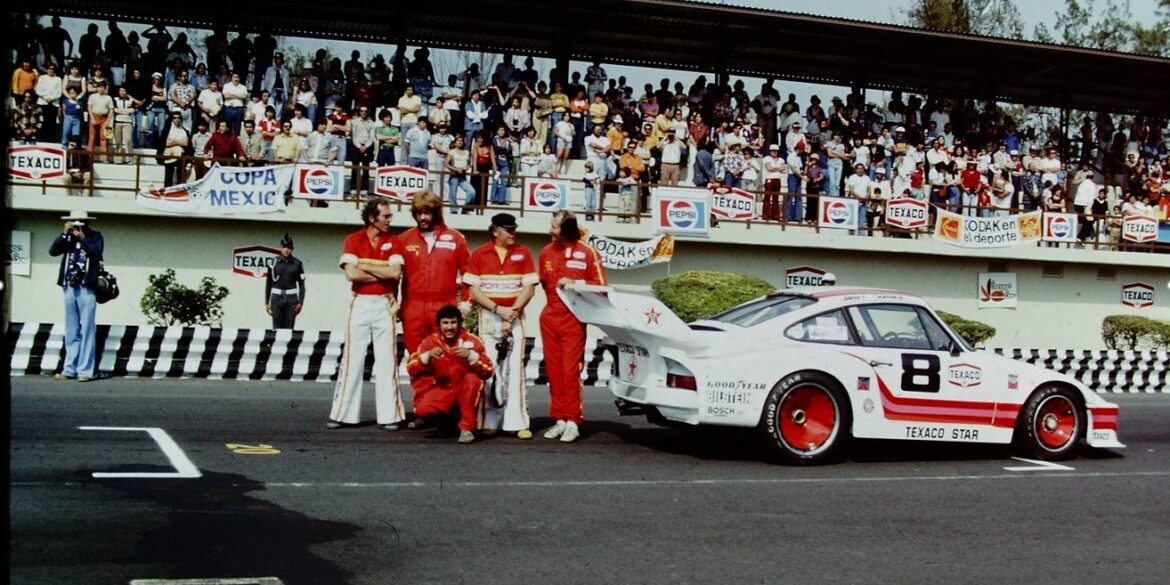 The Dick Barbour 934.5 on the grid at Mexico Trans-AM