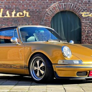 AutoTopNL Reviews A One-Of-One Porsche 964 Targa Restomod