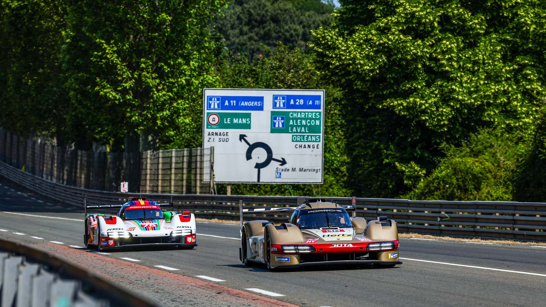 Porsche attacks Le Mans 24 on manufacture's 75th birthday