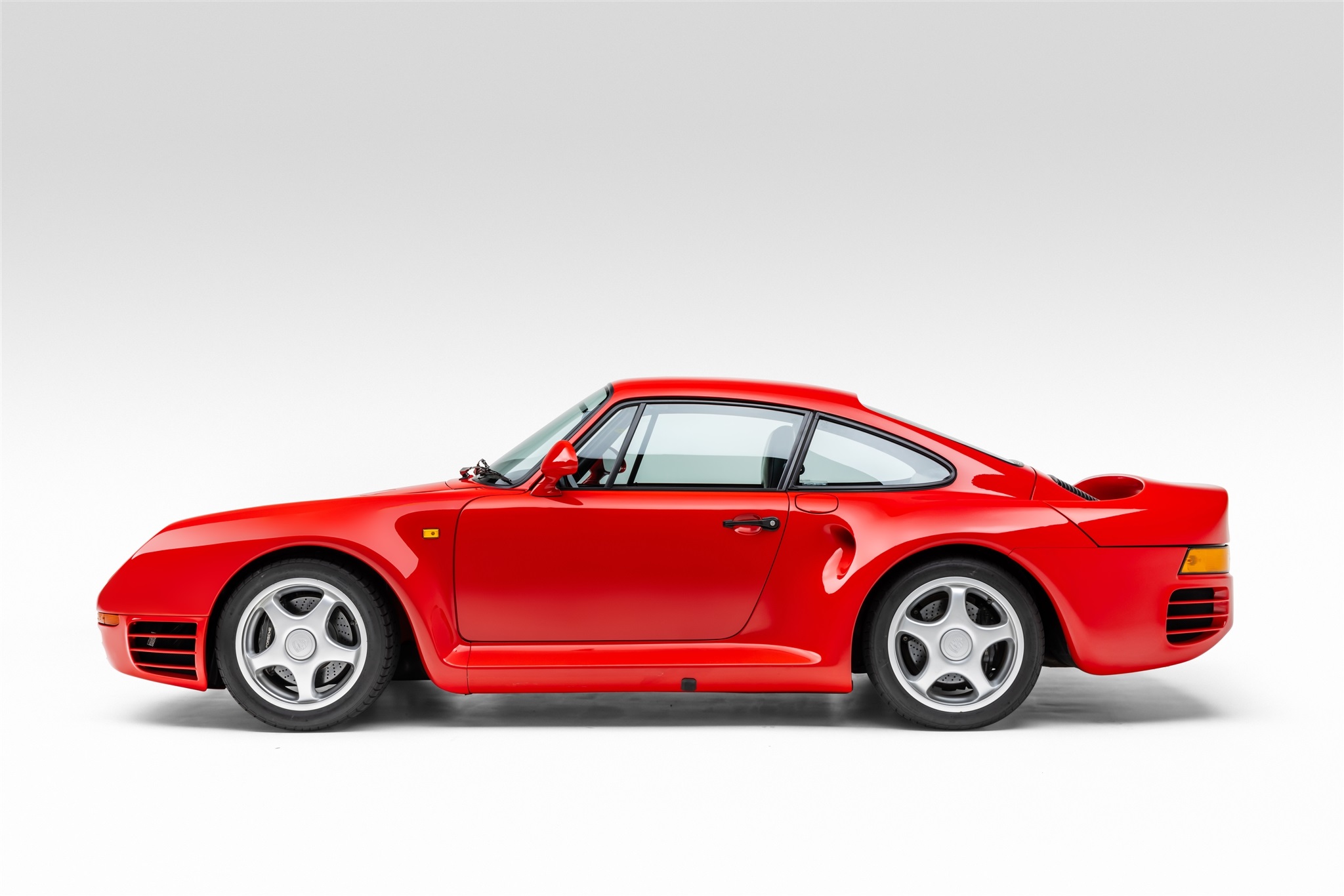 1987 Porsche 959 For Sale – Slight Front-End Damage, Still Expensive