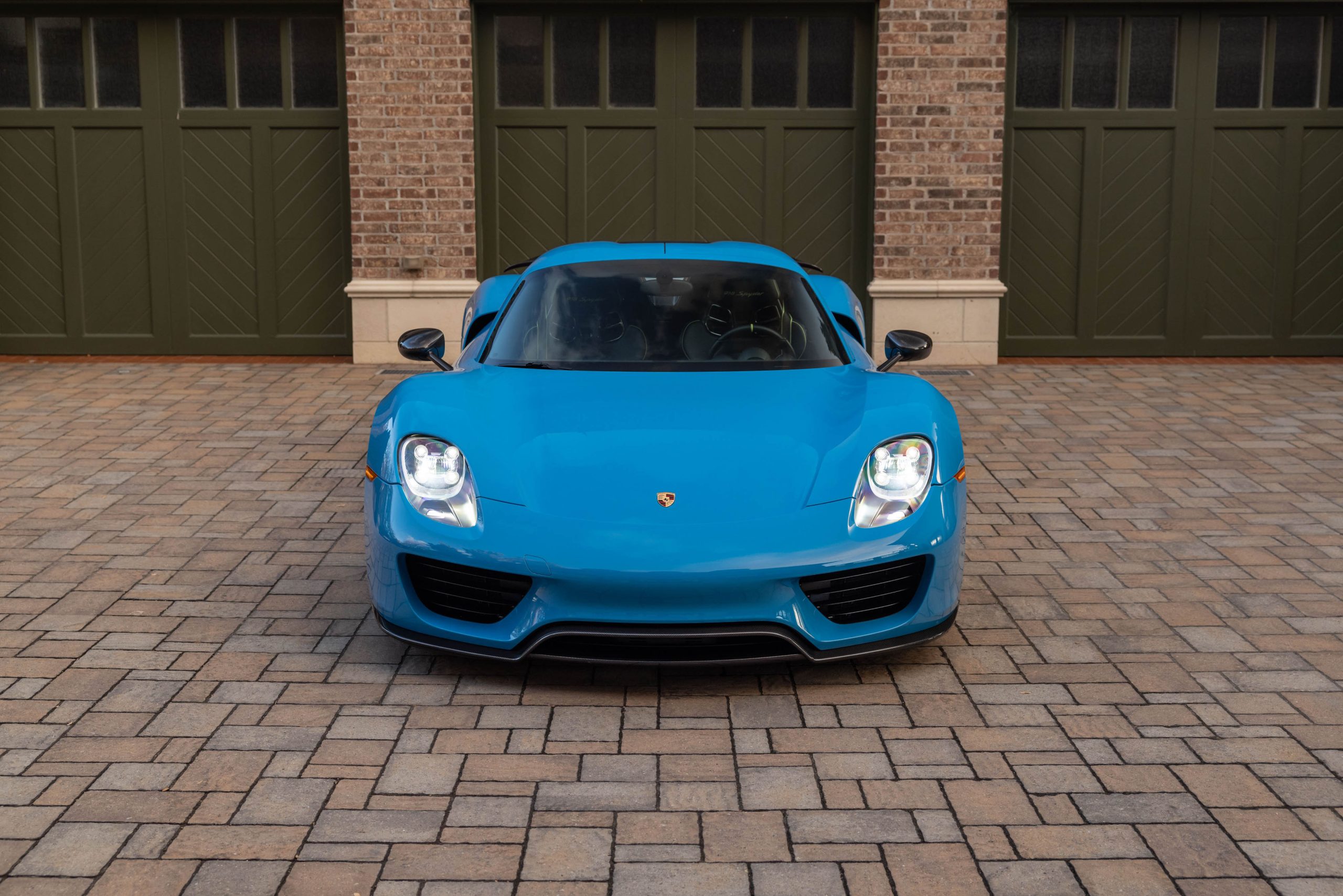 Paint-To-Sample Mexico Blue 2015 Porsche 918 Spyder Heading For