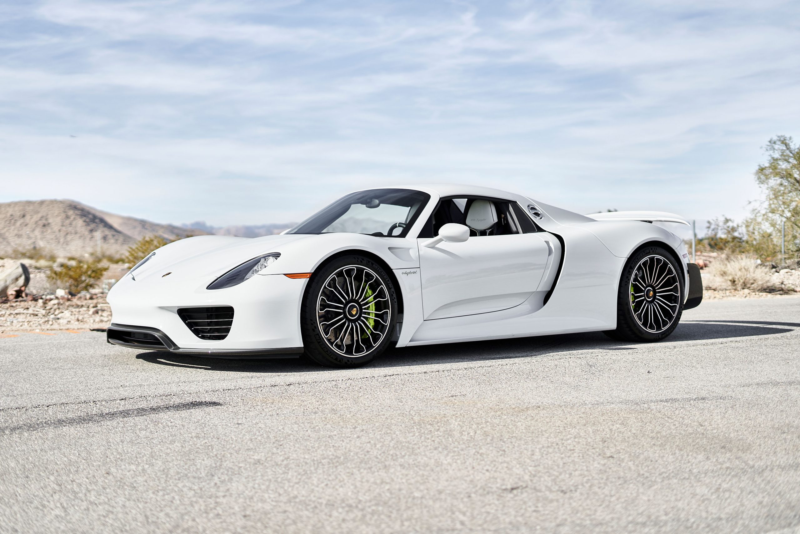 This 2015 Porsche 918 'Weissach' Spyder May Hit $1 Million at Auction