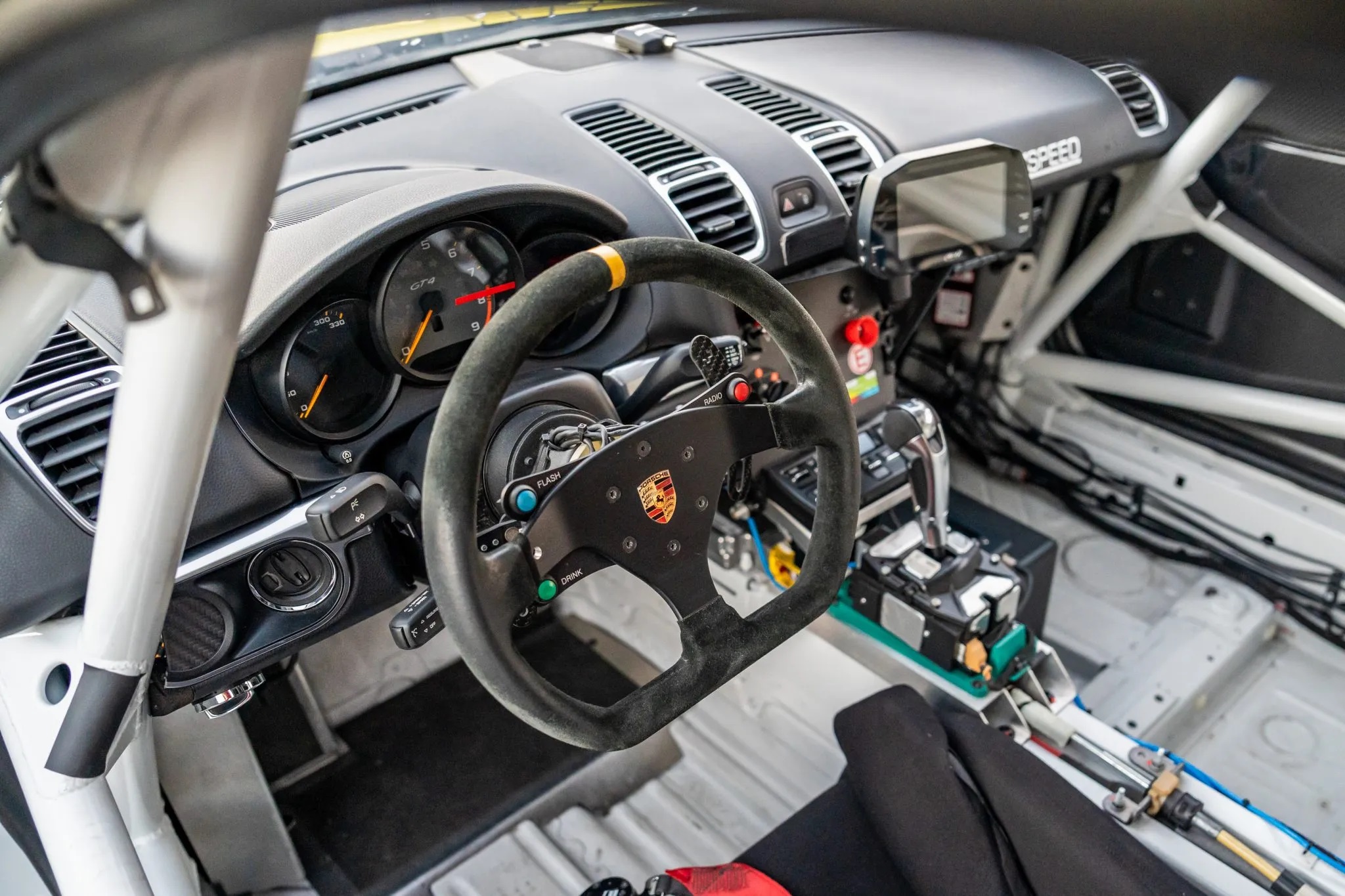 2016 Porsche Cayman GT4 Clubsport MR