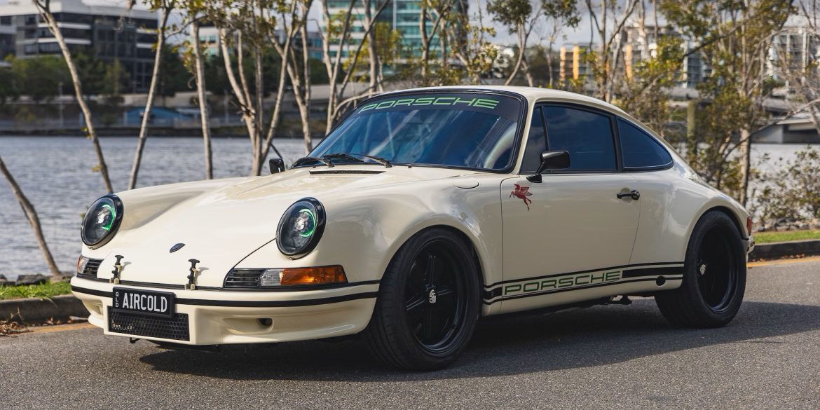 1977 Porsche 911 SC - Backdate