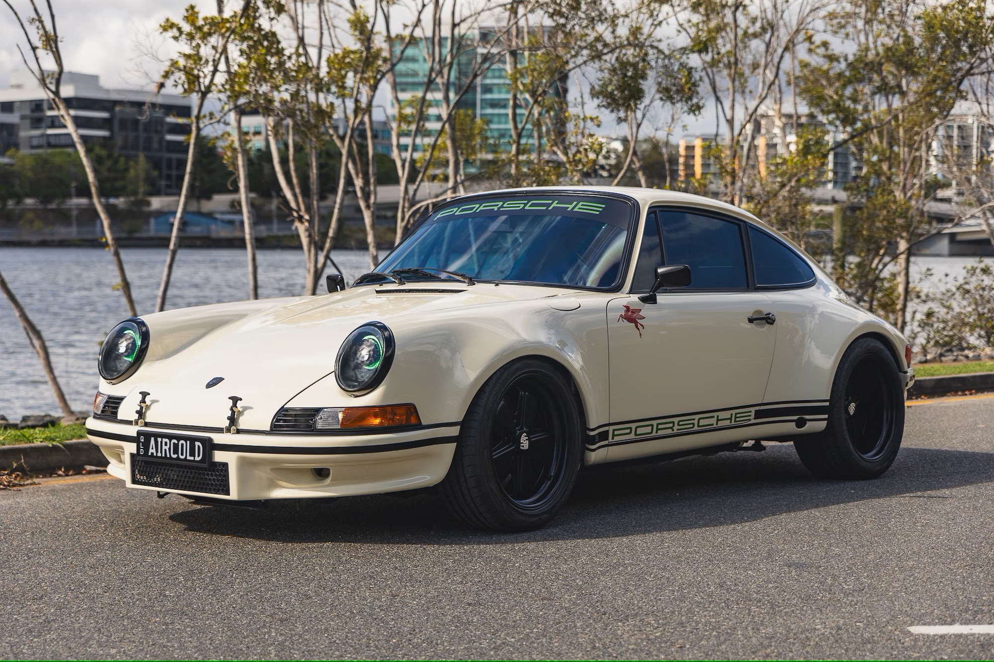 1977 Porsche 911 SC - Backdate