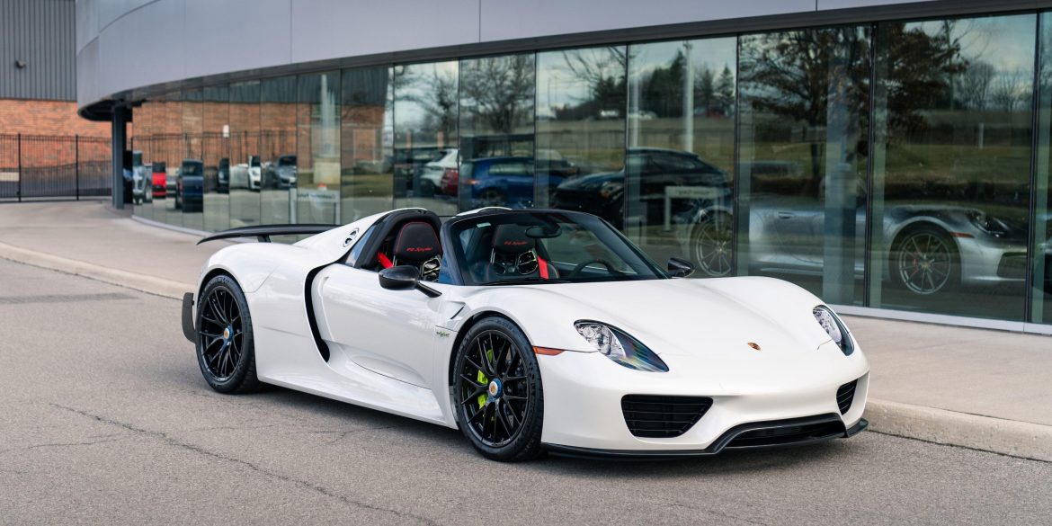 2015 Porsche 918 Spyder Weissach