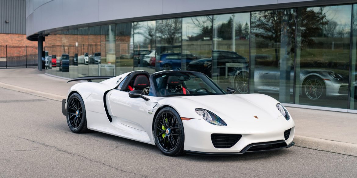 2015 Porsche 918 Spyder Weissach