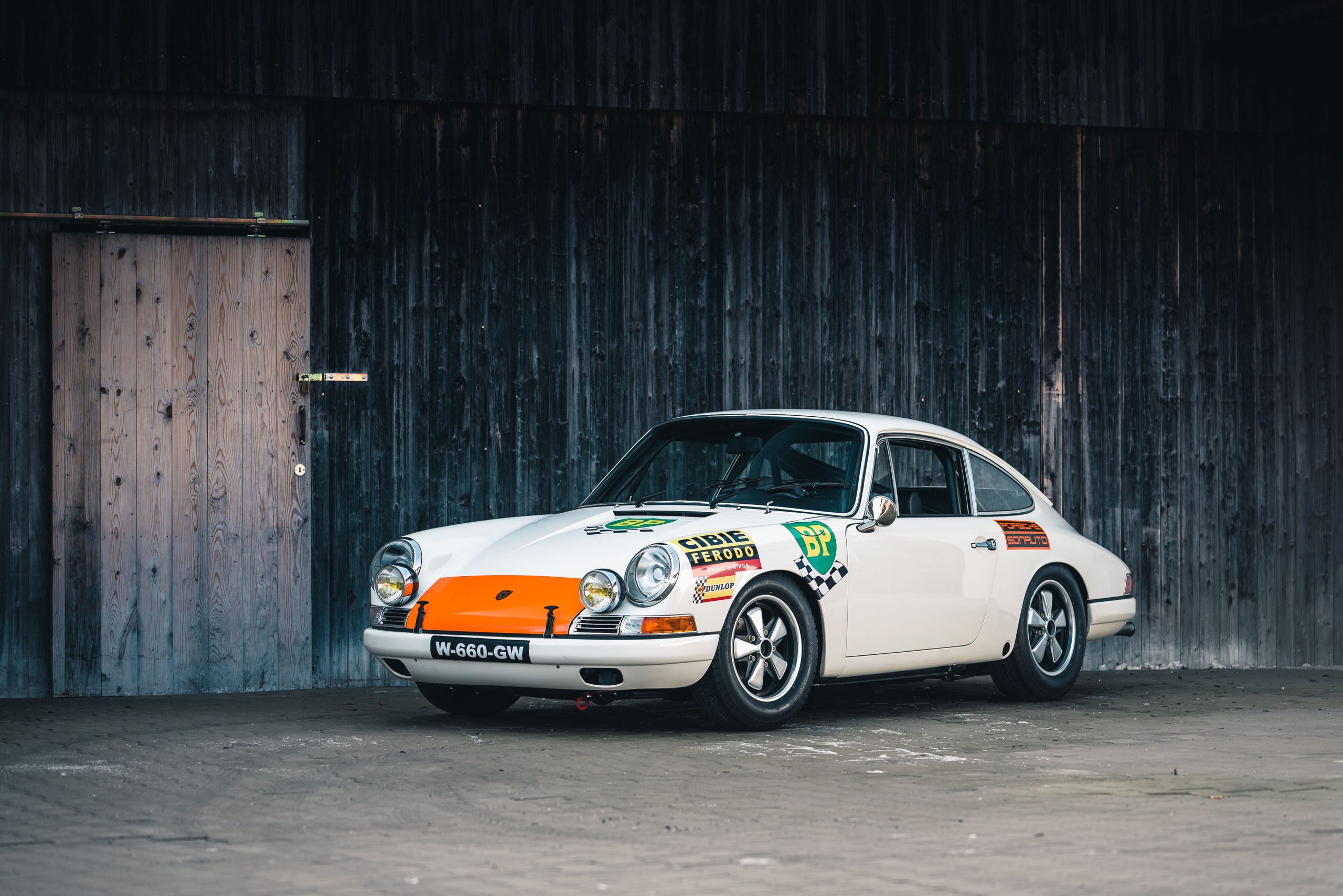 1968 Porsche 911 T/R ©2024 Courtesy of RM Sotheby's
