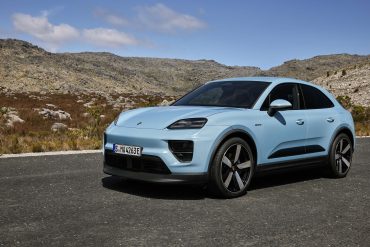 Three-quarter side view of the 2024 Macan 4S
