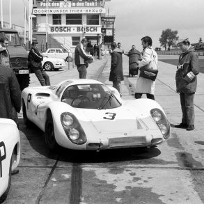 Porsche 907