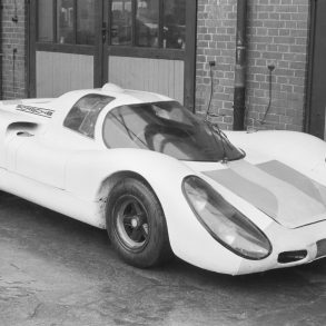 Porsche 907