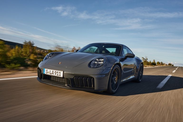 2025 Porsche 911 GTS Hybrid front