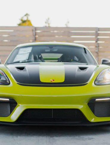 2023-Porsche-GT4RS-Linden-Green