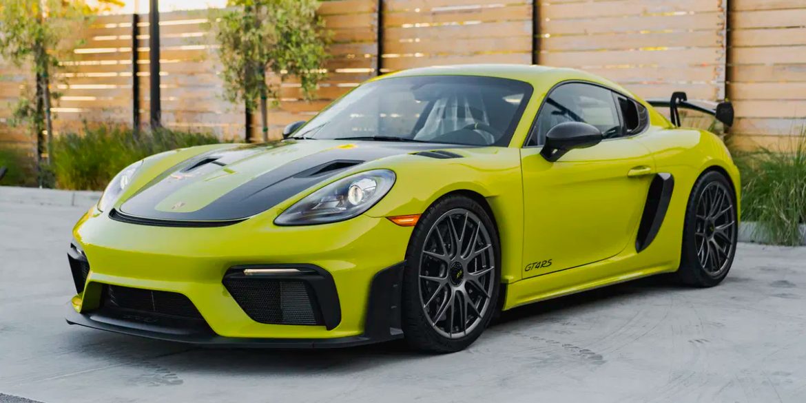 2023-Porsche-GT4RS-Linden-Green