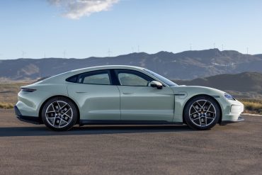Sidview of a 2025 Shade Green Metallic base Porsche Taycan