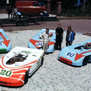 Targa Florio, 3 May 1970: (From L-R) No. 12 Jo Siffert/Brian Redman; No. 36 Björn Waldegaard/Richard Attwood; No. 40 Leo Kinnunen/Pedro Rodriguez; (foreground) No. 20 Vic Elford/Hans Herrmann. Standing in the picture (from L-R) Jo Siffert, John Wyer (Gulf JWA), Ferdinand Piëch and Vic Elford. © Corporate Archives Porsche AG