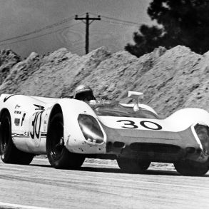 Sebring 12 Hours, 22 March 1969: The No. 30 Porsche 908/02 K driven by Vic Elford/Richard Attwood finished seventh overall. © Corporate Archives Porsche AG