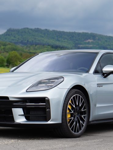 2025-porsche-panamera-e-hybrids