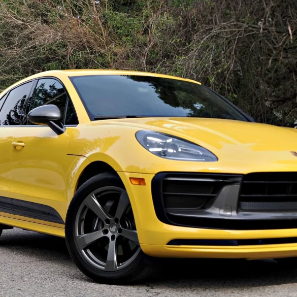 2023-Porsche-Macan-T