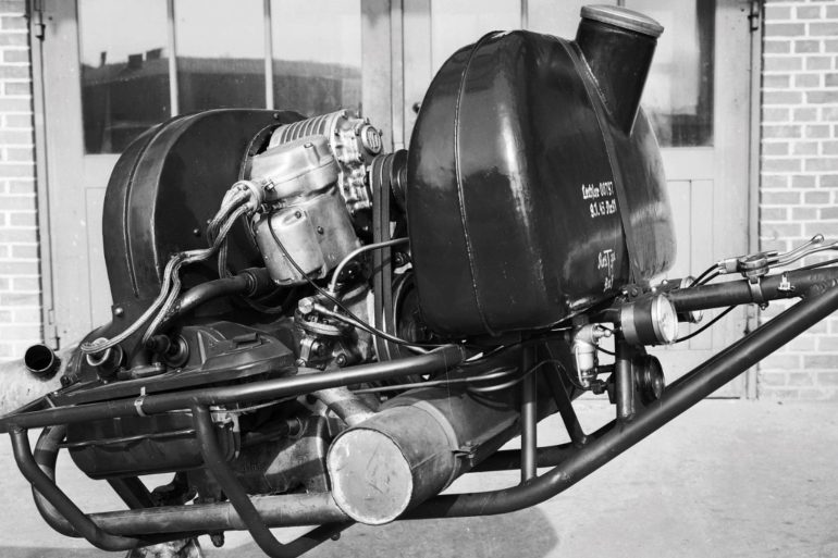 Volkswagen engine with top-mounted roots-type compressor for the Porsche Type 170