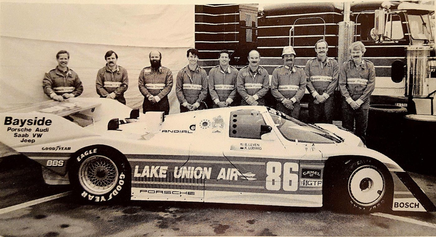 Photo Ancienne Porsche 962 - Jochen Mass & Bobby Rahal - Bayside Disposal Racing - Années 80