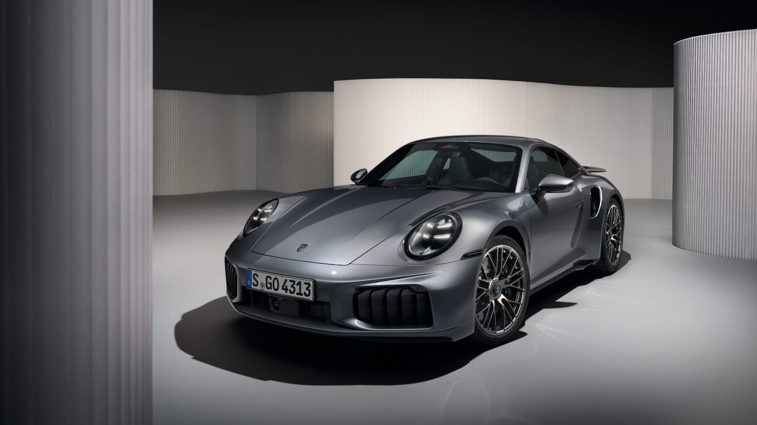 2026 Porsche 911 – Variants, Reviews, Prices, and Specs