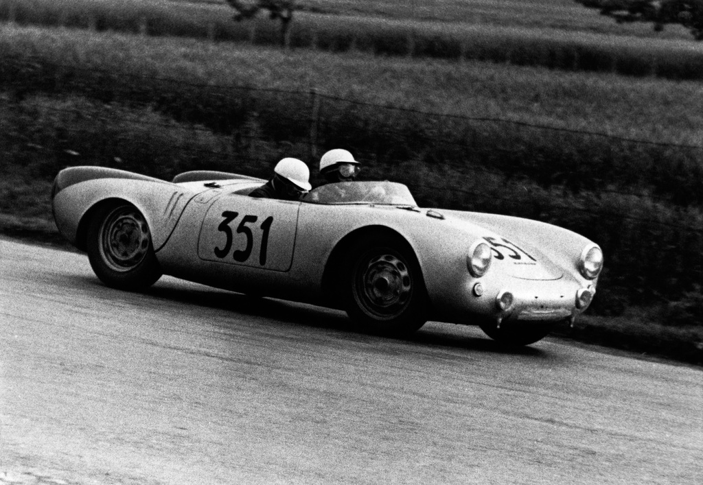 On May 31, 1953, the Porsche 550 made its competition debut at the Eifelrennen on the Nürburgring—a circuit notorious for exposing mechanical weakness and rewarding chassis precision. Entered in the 1.5-liter sports category, the lightweight Spyder immediately validated Porsche’s engineering thesis. Against larger-displacement rivals, the 550 secured a class victory, signaling that balance, efficiency, and structural discipline could triumph over brute horsepower. It was not merely a debut; it was a declaration of intent.