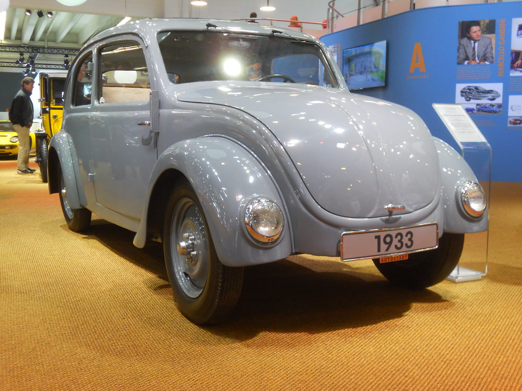 The Porsche Type 32, developed for NSU in 1933, carried Ferdinand Porsche’s small-car ideas another step closer to maturity. Its rear-mounted, air-cooled engine, rounded bodywork, and compact packaging clearly anticipated the basic formula that would later define the Volkswagen Beetle.
