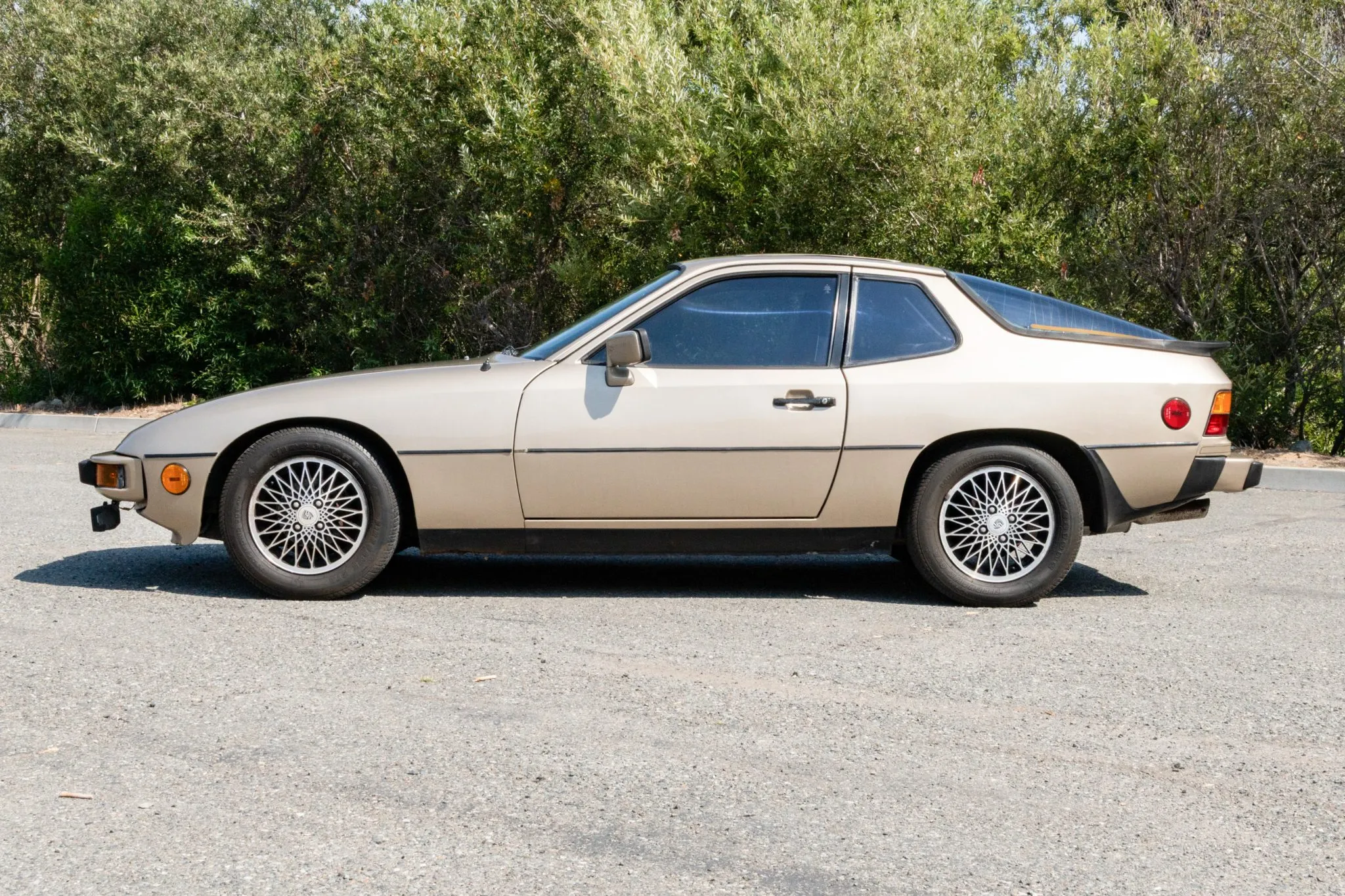 Load larger image of 1981 Porsche 924 Weissach Commemorative Edition - Stuttcars Classified