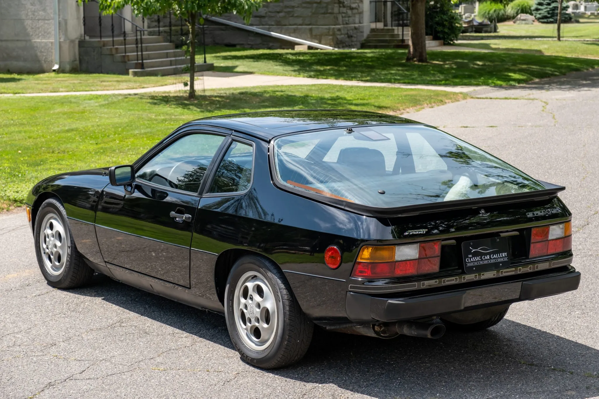 Load larger image of 1987 Porsche 924S - Stuttcars Classified
