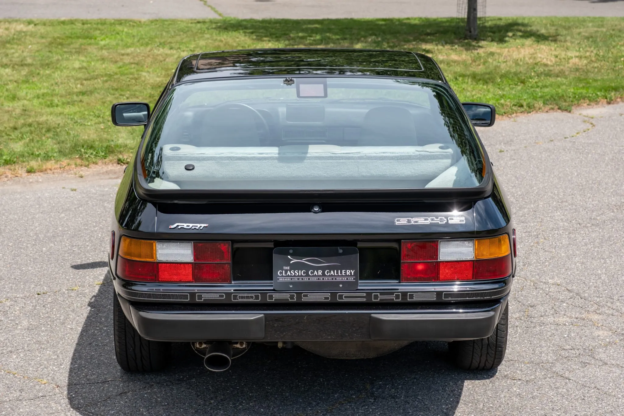 Load larger image of 1987 Porsche 924S - Stuttcars Classified