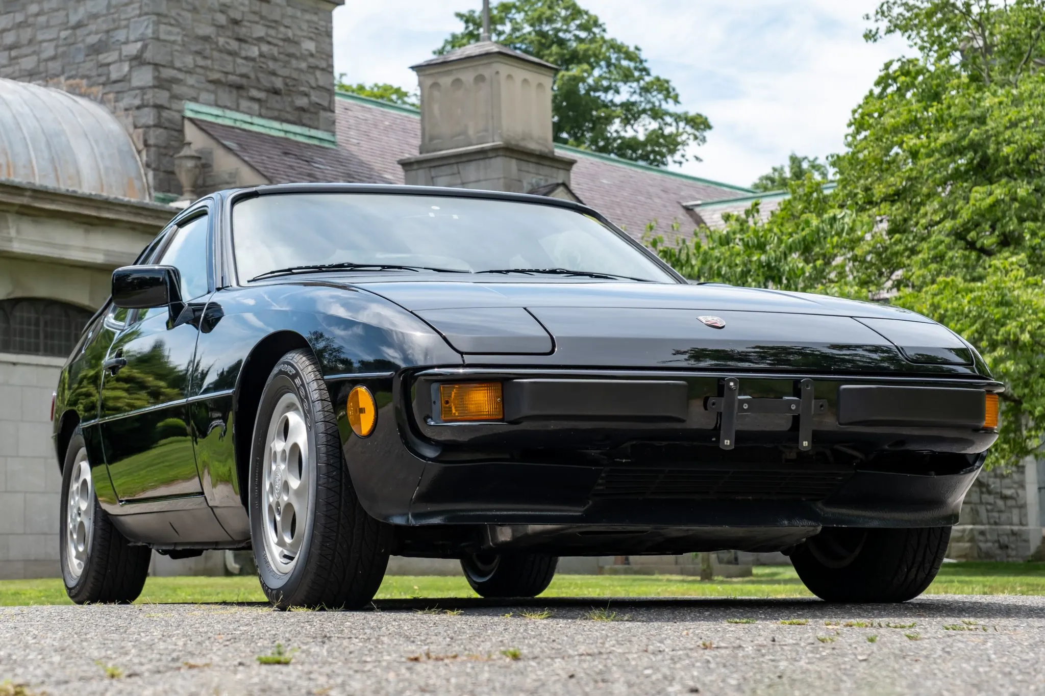 Load larger image of 1987 Porsche 924S - Stuttcars Classified