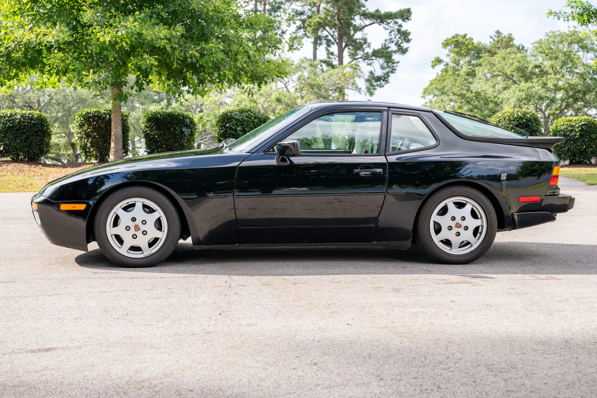 Load larger image of 1989 Porsche 944 S2 - Stuttcars Classified