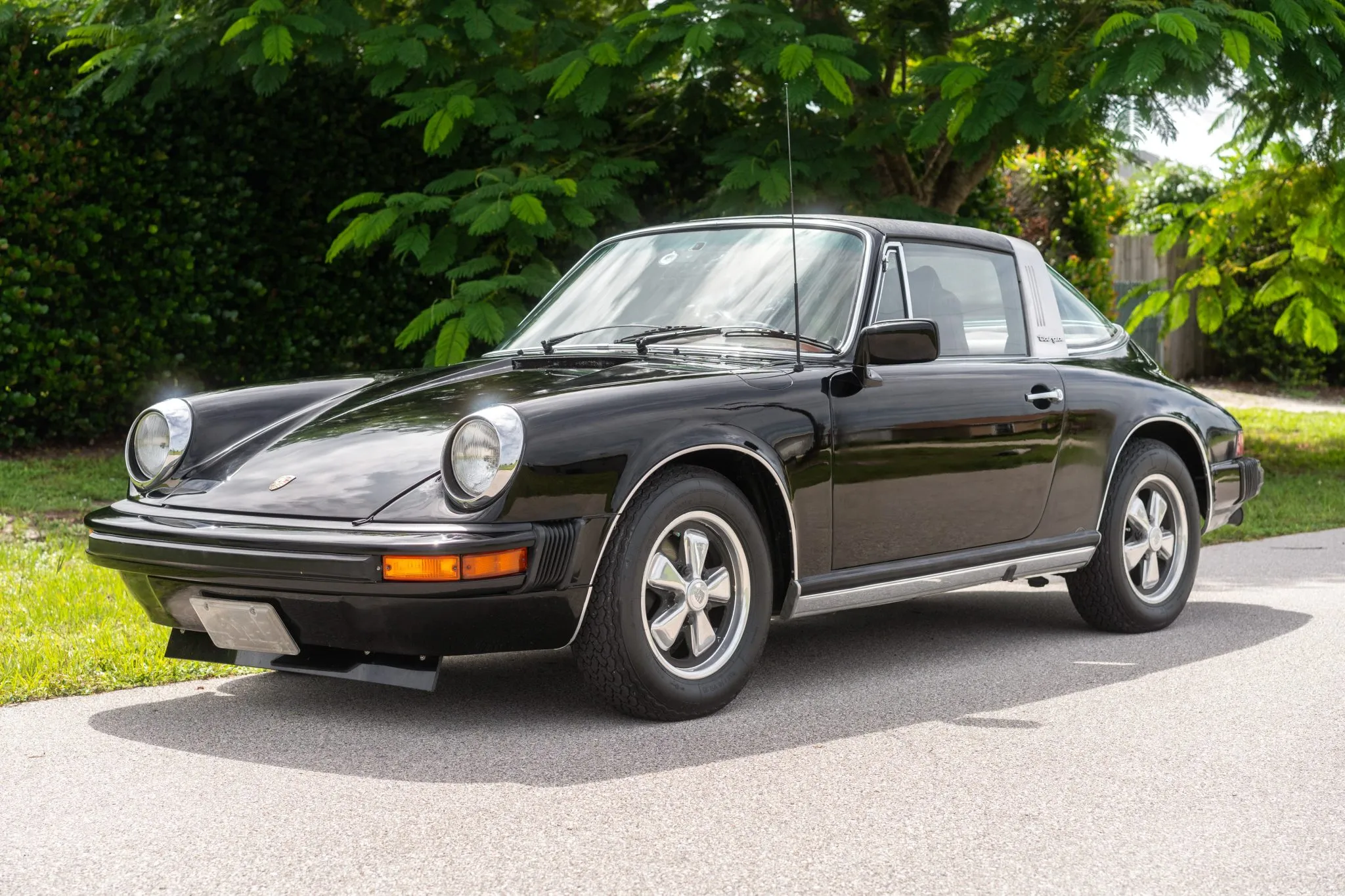 Load larger image of 1976 Porsche 911S Targa - Stuttcars Classified