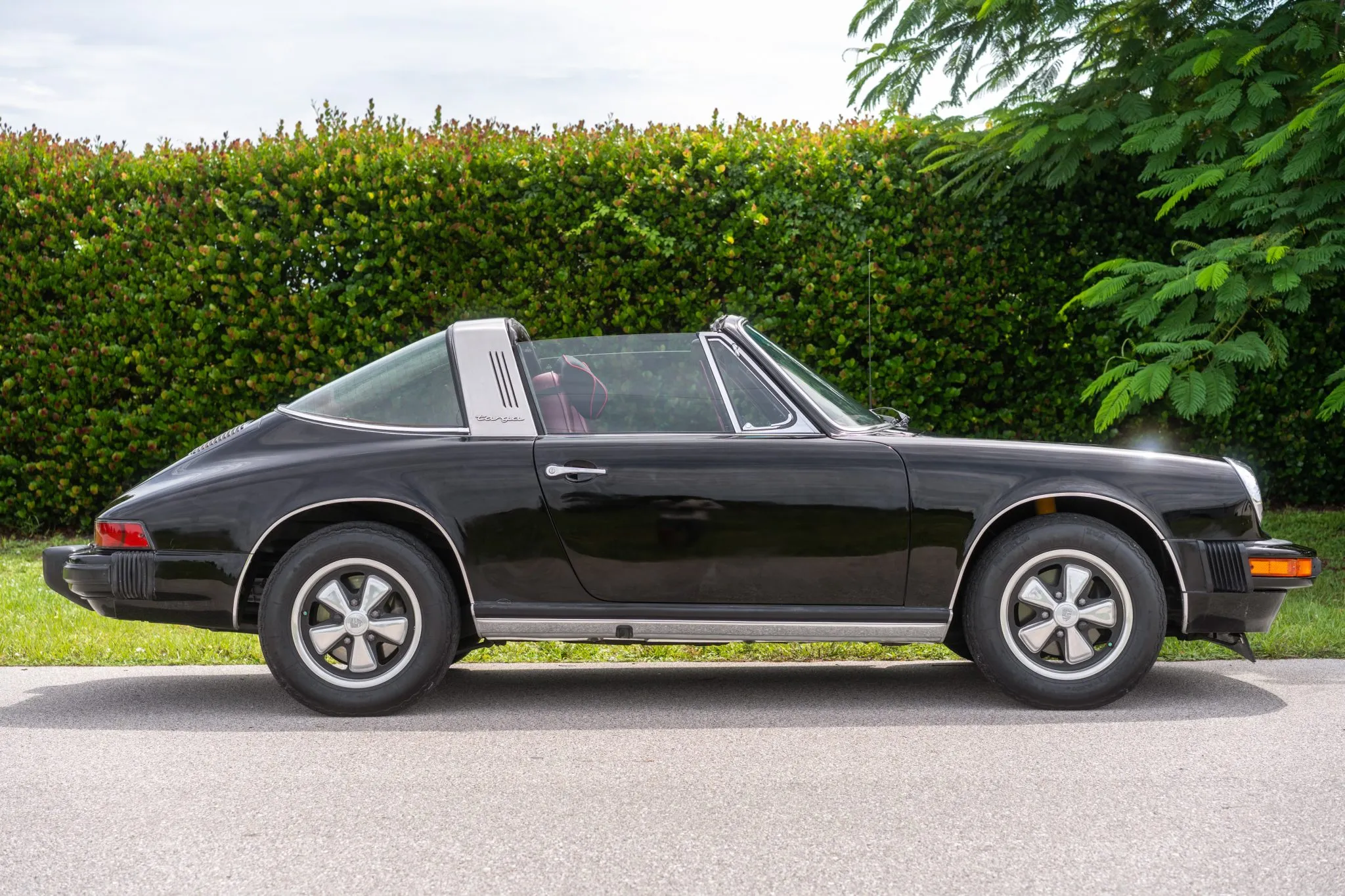 Load larger image of 1976 Porsche 911S Targa - Stuttcars Classified