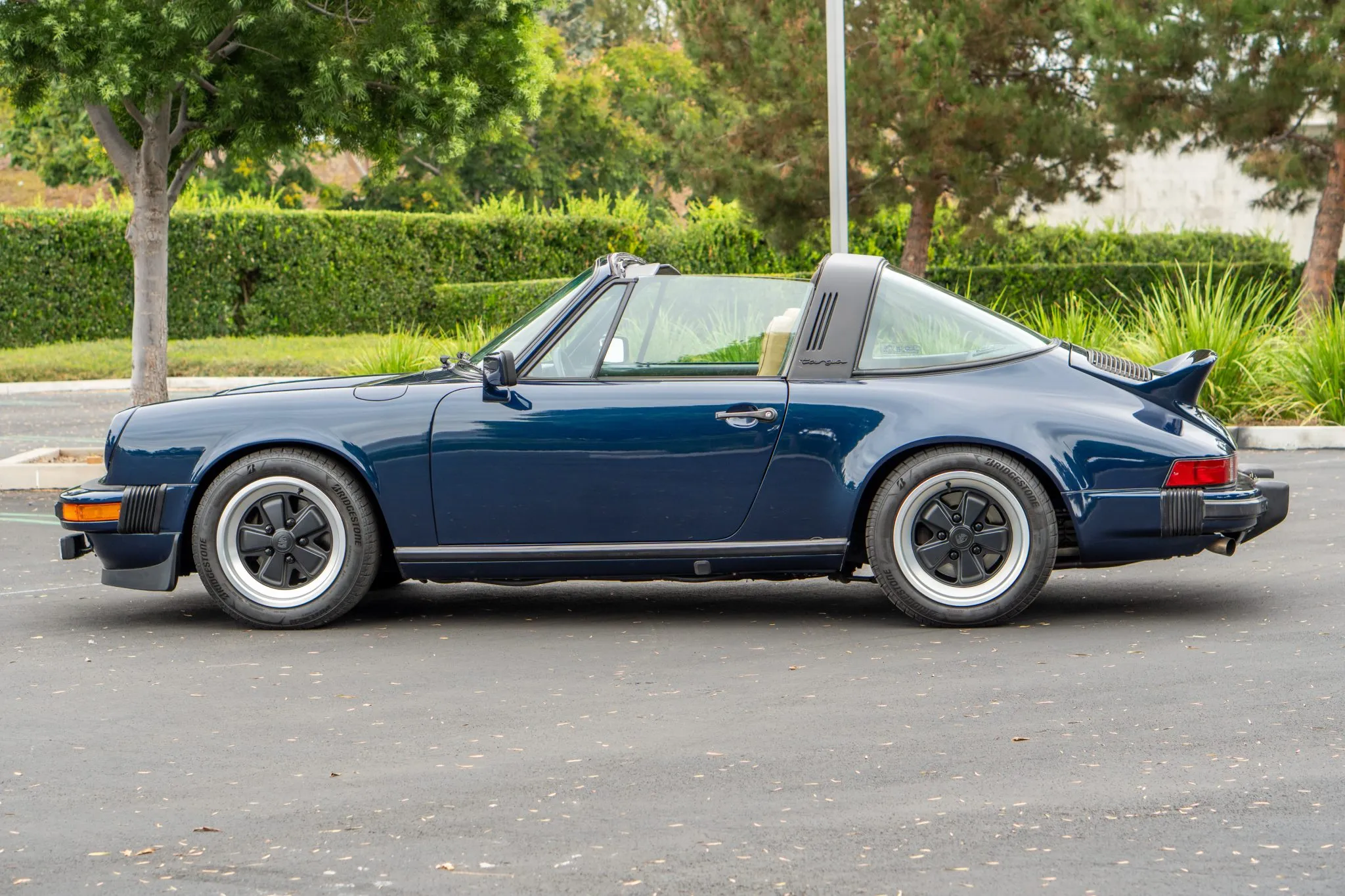 Load larger image of 1981 Porsche 911SC Targa - Stuttcars Classified