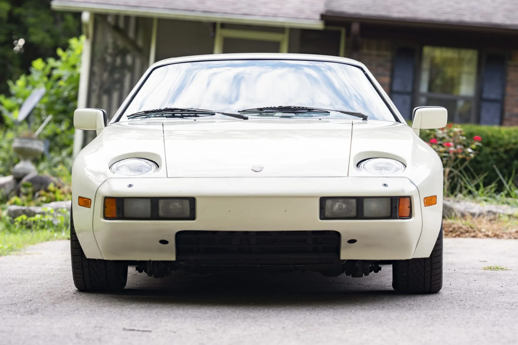 Load larger image of 1981 Porsche 928 - Stuttcars Classified