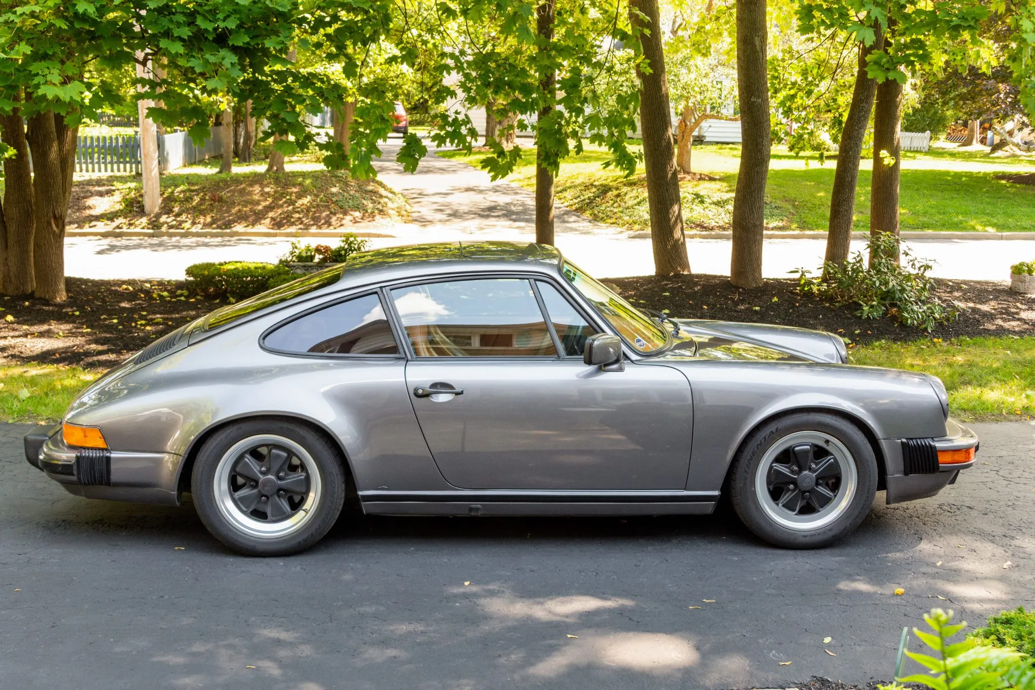 Load larger image of 1985 Porsche 911 Carrera Coupe - Stuttcars Classified