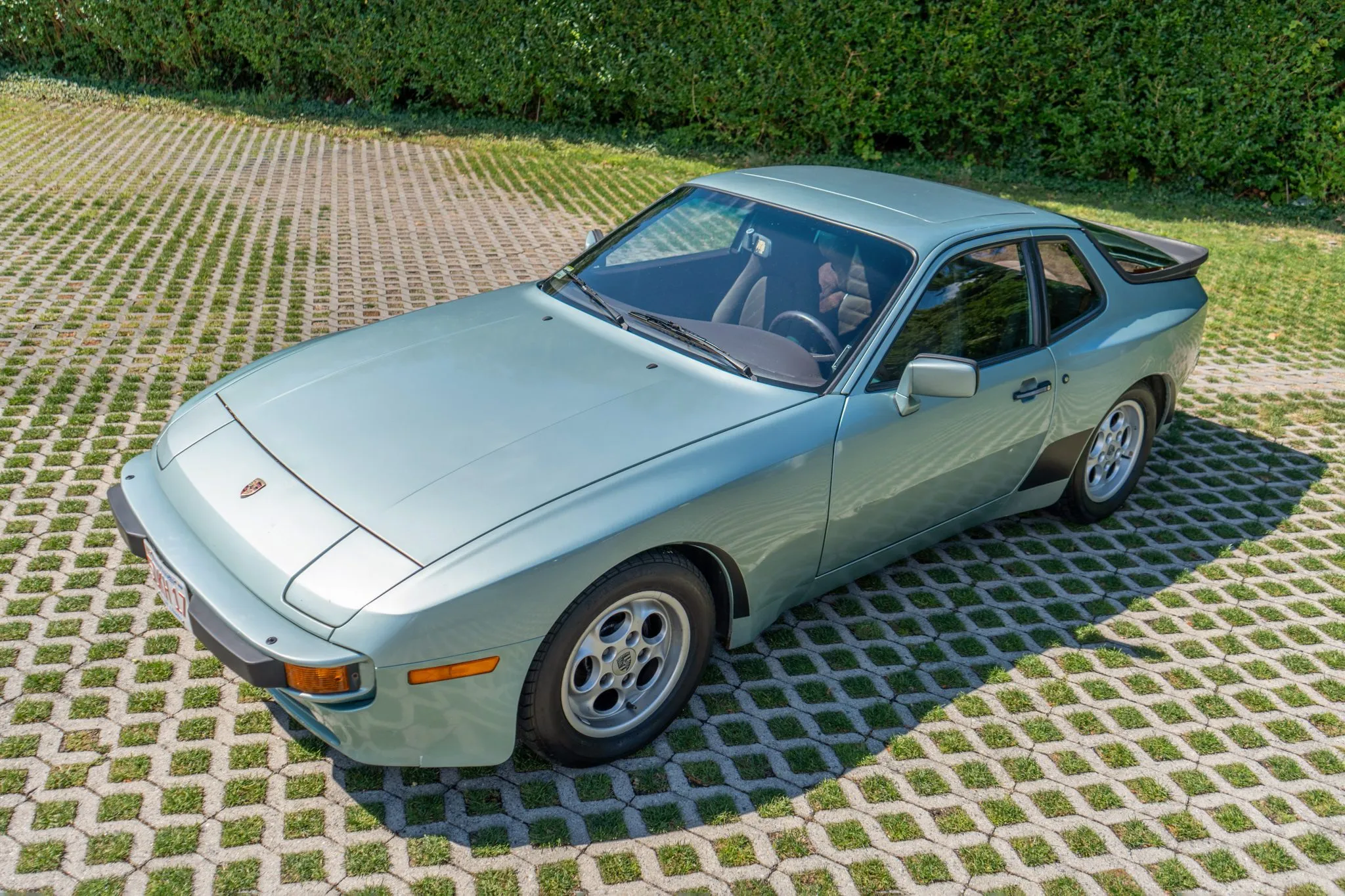 Load larger image of 1985 Porsche 944 - Stuttcars Classified