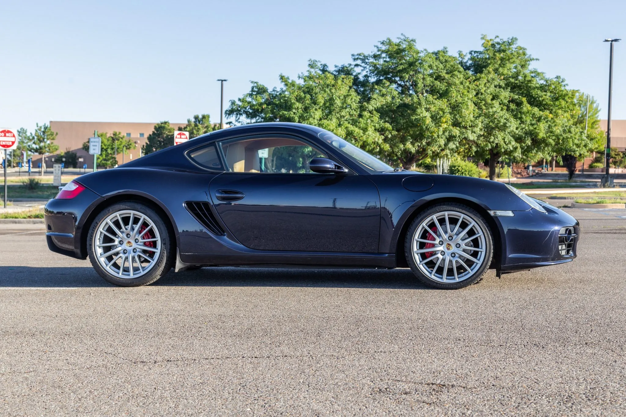 Load larger image of 3.8L-Powered 2007 Porsche Cayman S - Stuttcars Classified