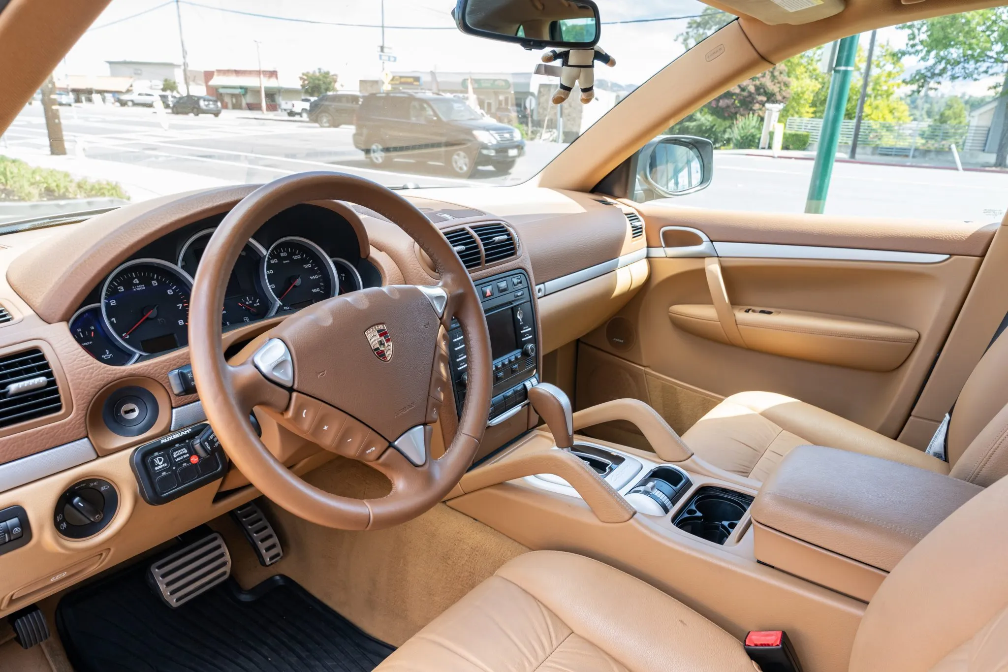 Load larger image of 2010 Porsche Cayenne S - Stuttcars Classified