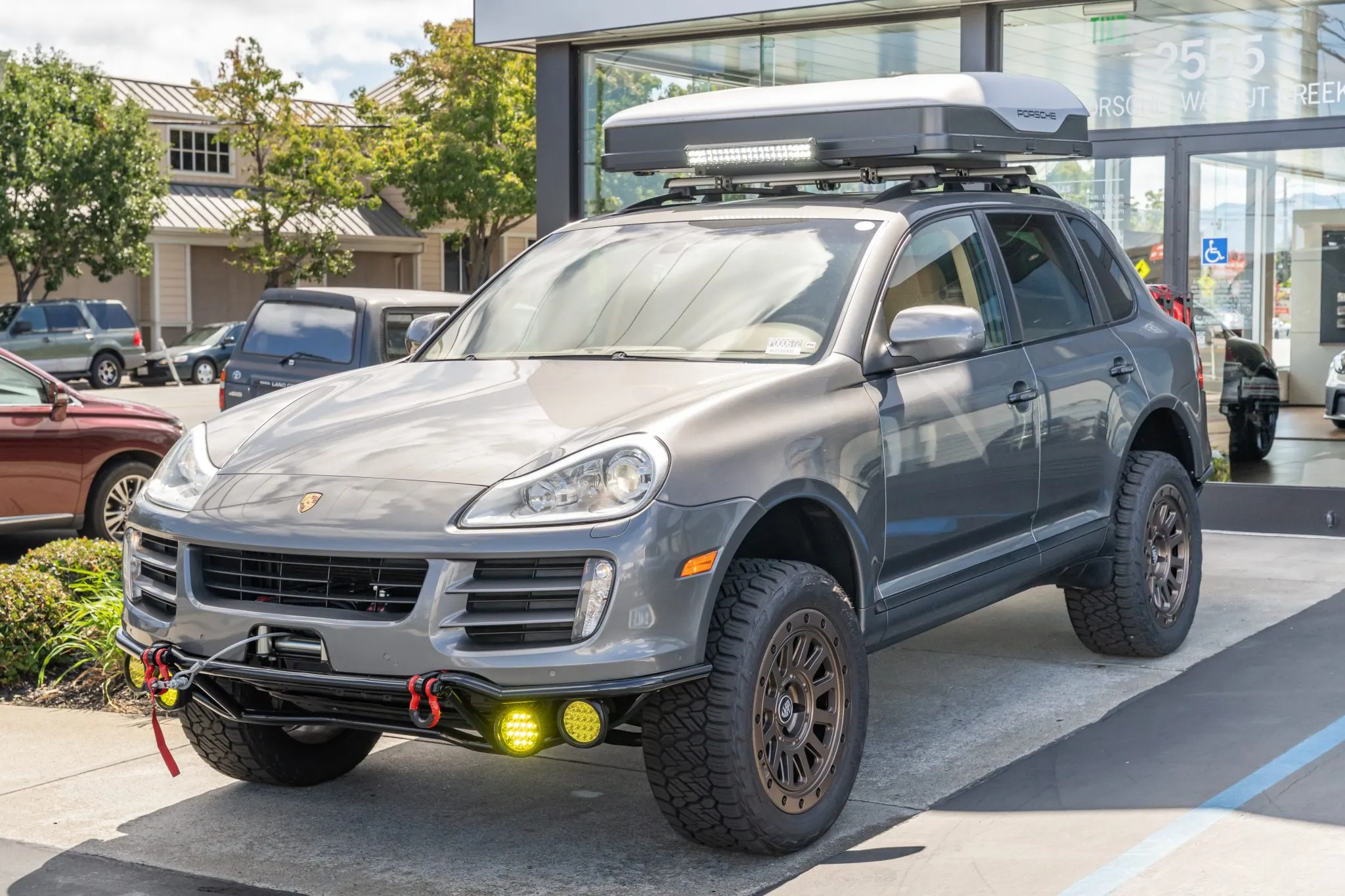 Load larger image of 2010 Porsche Cayenne S - Stuttcars Classified