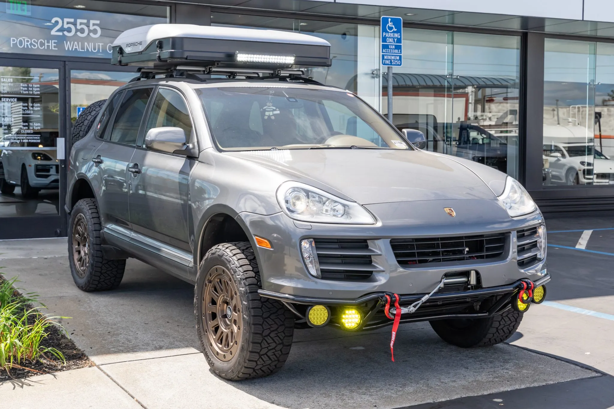 Load larger image of 2010 Porsche Cayenne S - Stuttcars Classified