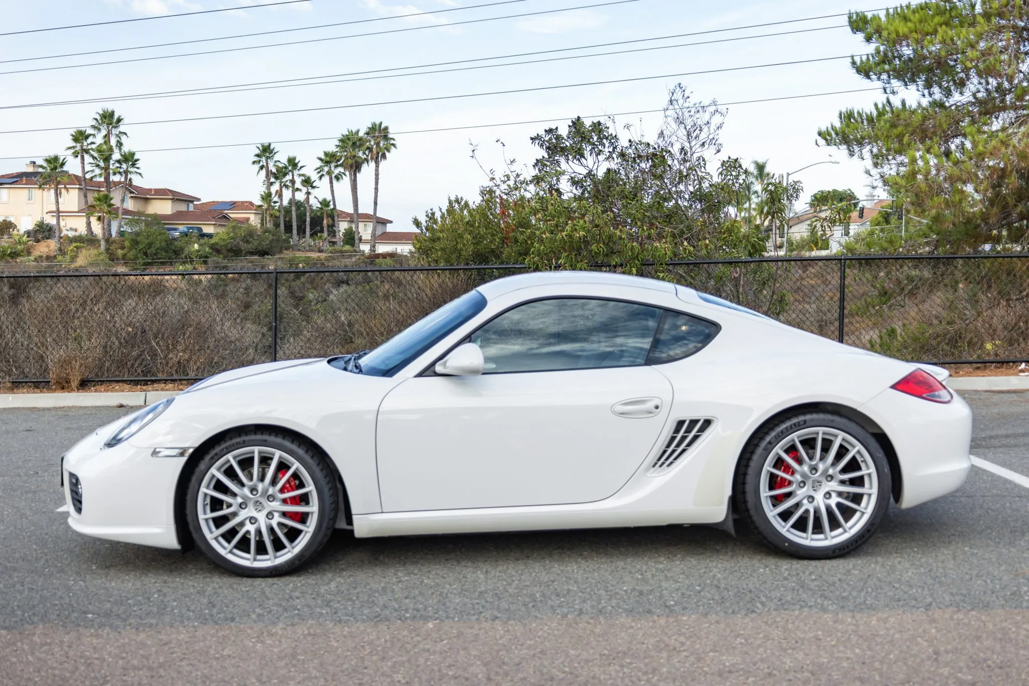Load larger image of 2010 Porsche Cayman S - Stuttcars Classified
