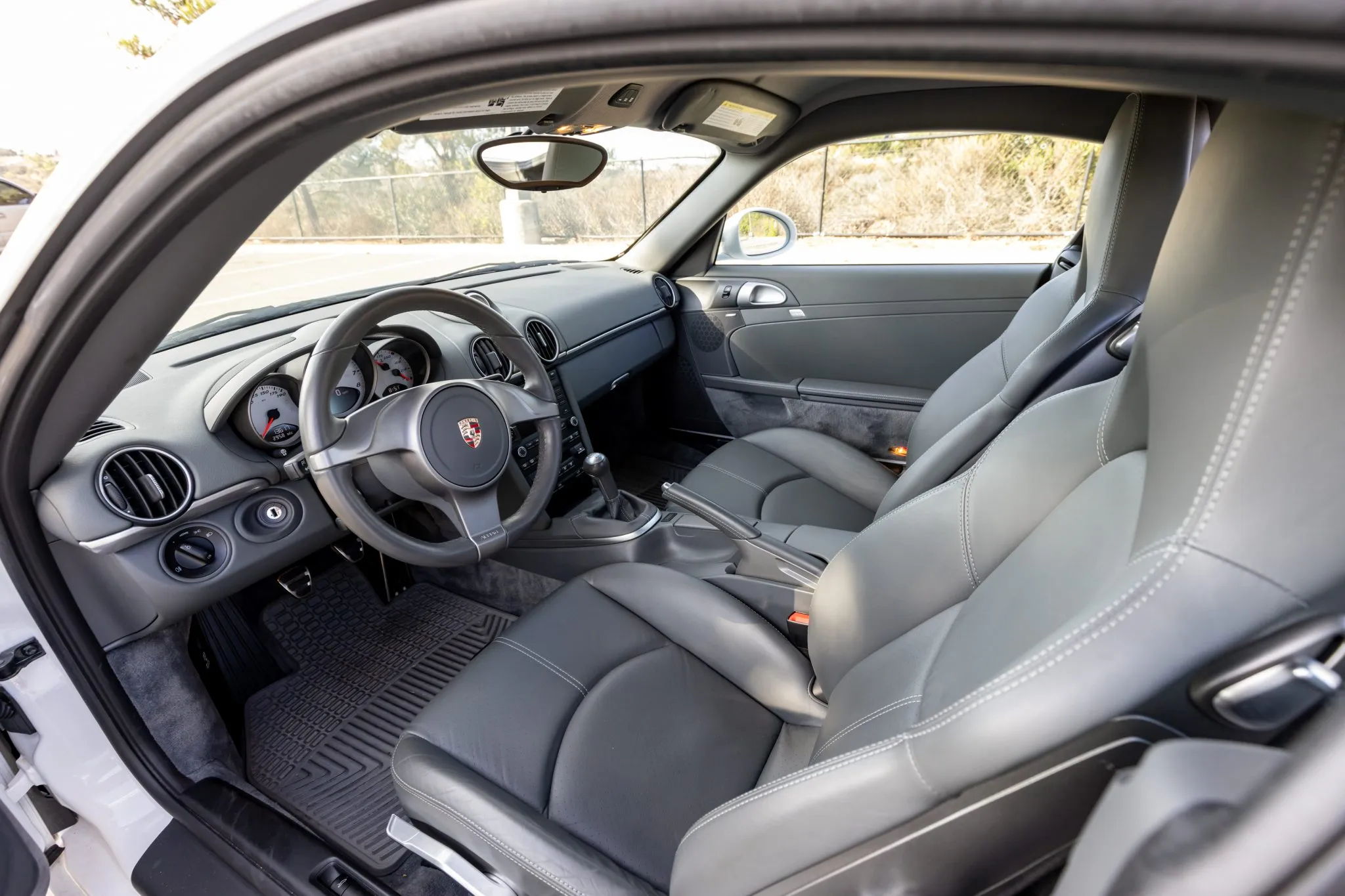Load larger image of 2010 Porsche Cayman S - Stuttcars Classified