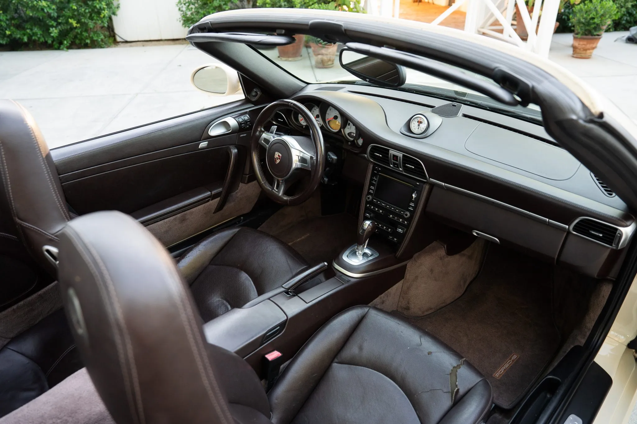 Load larger image of 2011 Porsche 911 Carrera 4S Cabriolet - Stuttcars Classified