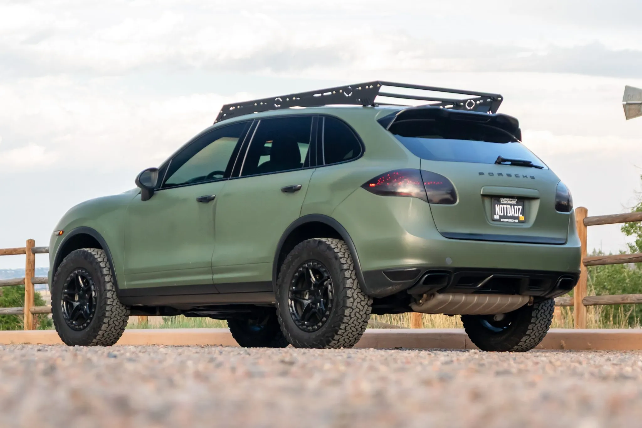 Load larger image of 2013 Porsche Cayenne S - Stuttcars Classified