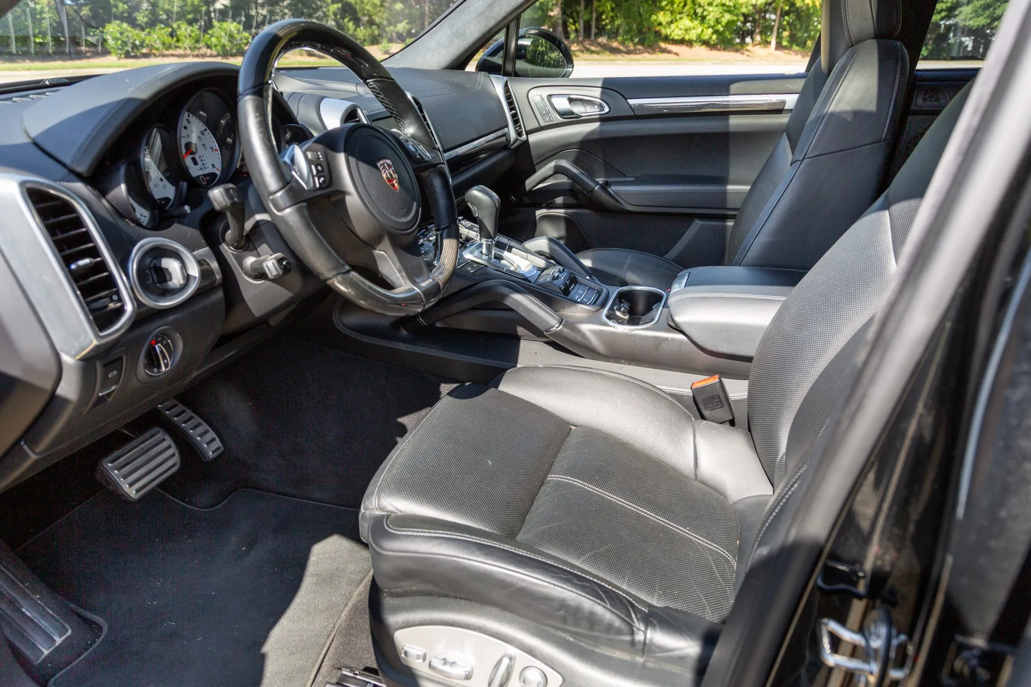 Load larger image of 2014 Porsche Cayenne Turbo S - Stuttcars Classified