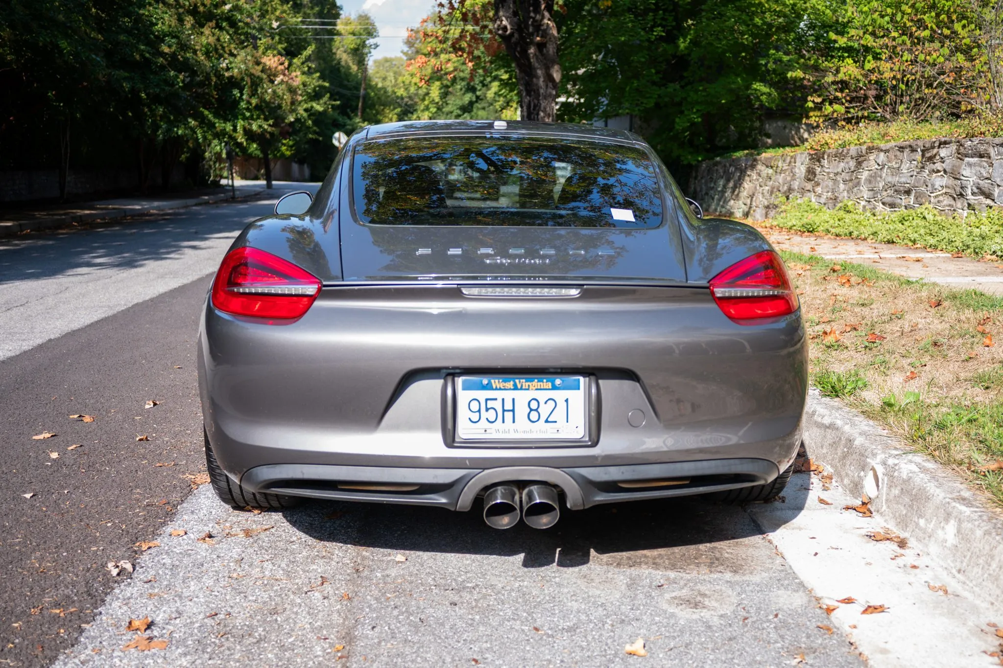 Load larger image of 2014 Porsche Cayman - Stuttcars Classified
