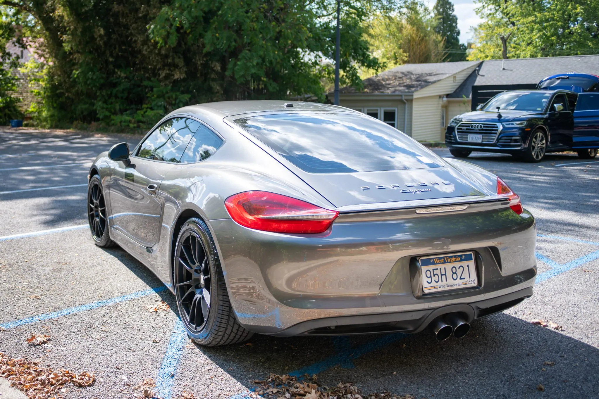 Load larger image of 2014 Porsche Cayman - Stuttcars Classified